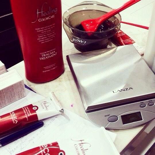 lanzahaircare's tweet image. Nothing like #Healingcolor with #Lanzalove 😍
Photo from #Lanzafans Sil Pham, thanks for sharing!
#Lanzalovesu