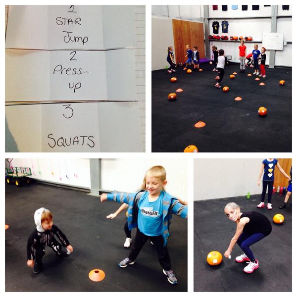 CF_Kids_AW's tweet photo. Pumpkin patch warm up, each patch has 3 spider cards &amp; 12 cards with various movements - find the spiders!🎃 http://t.co/0ZQXcuBd54
