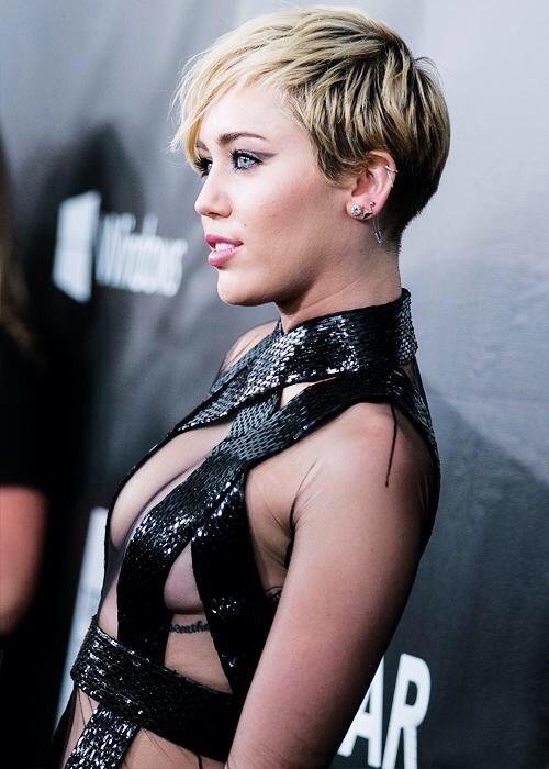 Miley no red carpet
