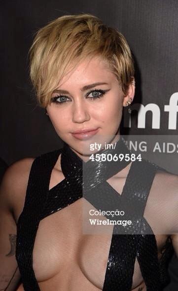 Miley Cyrus BR tweet media