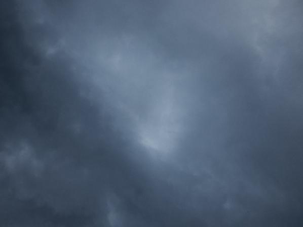 outofedenwalk's tweet photo. The sky above Paul's head: mottled rain clouds #milestone23 #Turkey http://t.co/zSyN4uEkOl