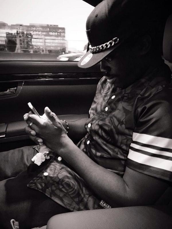 FababyOfficiel's tweet photo. Negro toujours sérieux .... #Fababy #Teambeybi #Evil http://t.co/w8Qudv6IU4