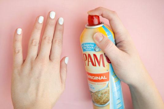 Cosmopolitan's tweet photo. 20 life-changing hacks for doing your nails: http://t.co/G57JDss9Fq http://t.co/neqAVmPhJK
