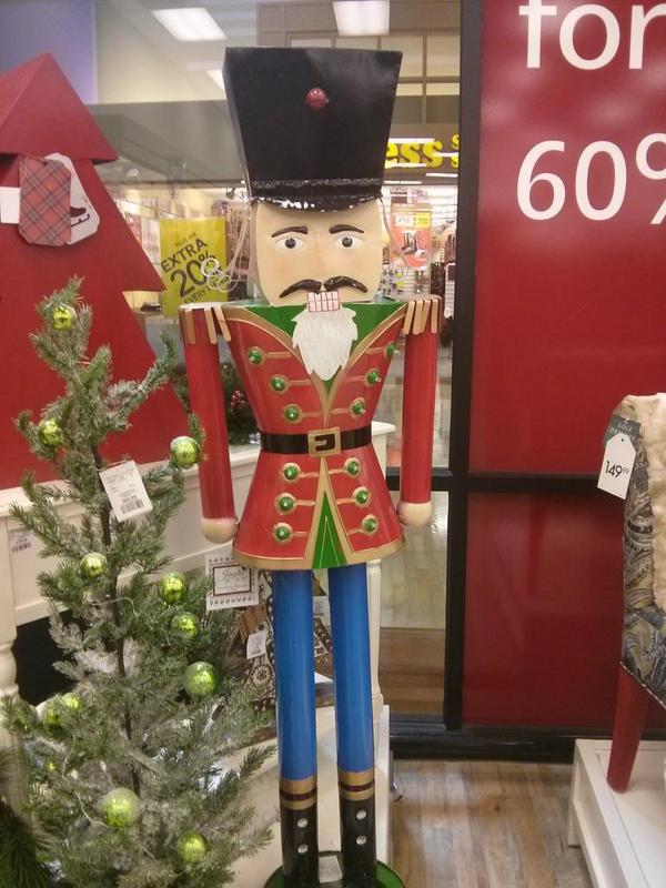 LingLingDumpLng's tweet image. Can&apos;t wait to put this in my room!! #newestedition