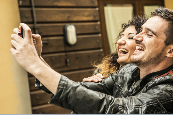 MarriottIntl's tweet photo. How will you use free Wi-Fi? Starting Jan.15 @MarriottRewards members get it free http://t.co/W49byFm7sL #SayHiToWiFi http://t.co/aL7p7Dvptb
