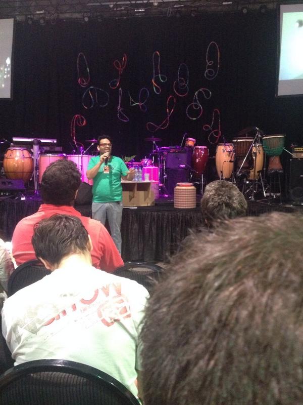 vascoverde's tweet image. Daniel Cerezo en la apertura del #fiiS2014 en Buenos Aires