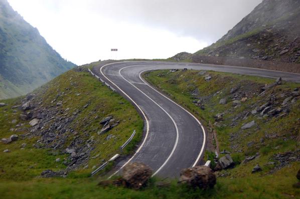 llaverosmotor's tweet photo. Tramo por puerto ahoga mis penas...
Son muchas las curvas...
Da igual acelera !!
http://t.co/TC27OWYg8X http://t.co/7GNzcV9Zoj