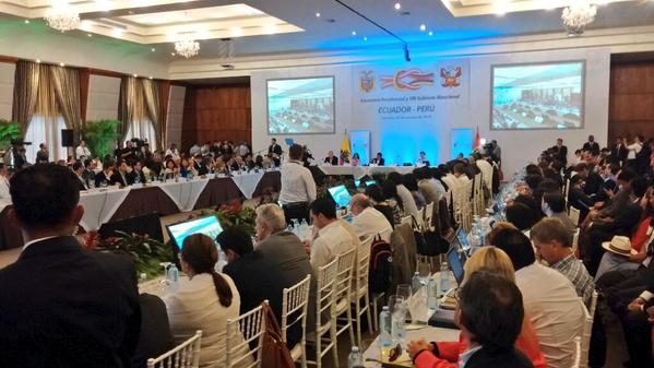 Riesgos_Ec's tweet photo. @MashiRafael debemos recuperar el tiempo perdido y no hablamos de decadas si no de siglos #EncuentroBinacional http://t.co/JKEd1FZuOA