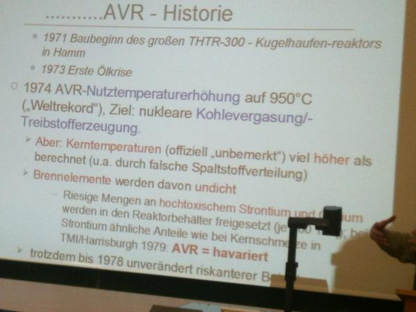 Atomalarm14's tweet photo. Jülicher Historie bei dem Vortrag von Dr. Rainer Moormann #braunschweig #atommuell14 http://t.co/VeGiaNRtpy