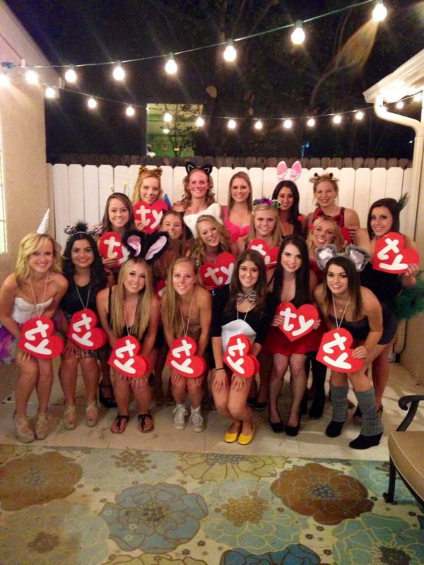 CalPolyAlphaPhi's tweet image. Last years live-ins dressed up as Phinie Babies for Halloween! Can't wait to see everyone's costumes tomorrow!🎃👻🍂