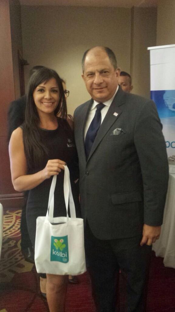 atuladoice's tweet photo. En la #expotelecom don @luisguillermosr en nuestro stand http://t.co/mLiSzOH9e4