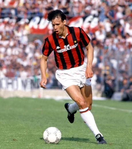 The legend turns 50 today. Happy birthday to one of the best strikers in the history of football, Marco van Basten  