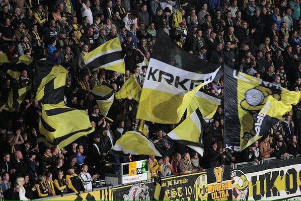 UltrasKerkrade's tweet photo. Vlaggen horen en blijven thuis in het stadion http://t.co/bsNqlw5pqy