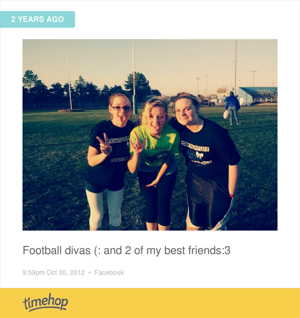 kylee_leeann's tweet photo. #Tbt the good ole days ✌️ http://t.co/O689GaHhKP http://t.co/6S8l5Rl678