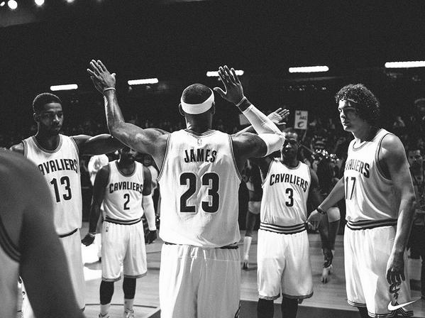 nikebasketball's tweet photo. Bring your teammates together. Bring the city to its feet. http://t.co/ERqzXjw0kP