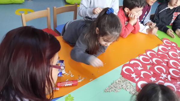 BEYLKDZK's tweet photo. Cumhuriyet Haftası http://t.co/yRfsAvCTSS