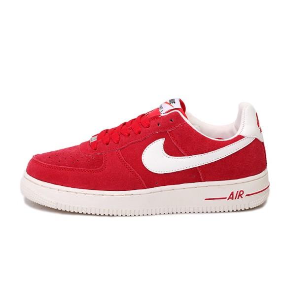 Sneakerfucker20's tweet photo. AirForce1 36-45 50€ http://t.co/UxsdJXNYt3