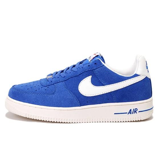 Sneakerfucker20's tweet photo. AirForce1 36-45 50€ http://t.co/UxsdJXNYt3