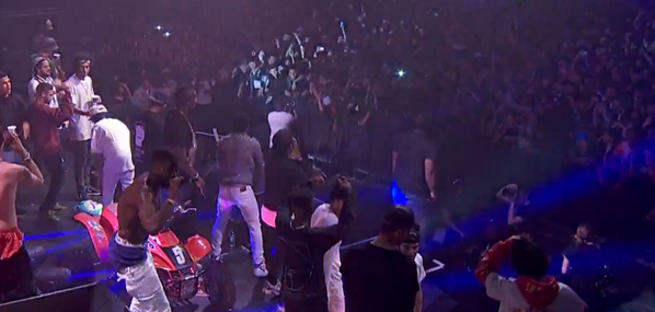 J3SMAN's tweet photo. Sound Clash!
Check out the Red Bull sound clash happening LIVE now, here:http://t.co/pv17Ns1jWQ  #uk #DnB #asapmob http://t.co/indyro1soY
