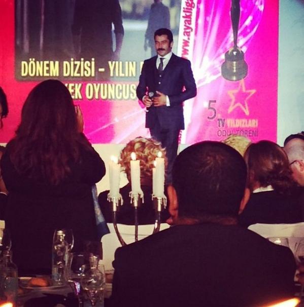 B1OInlMIEAIZnW5.jpg:large