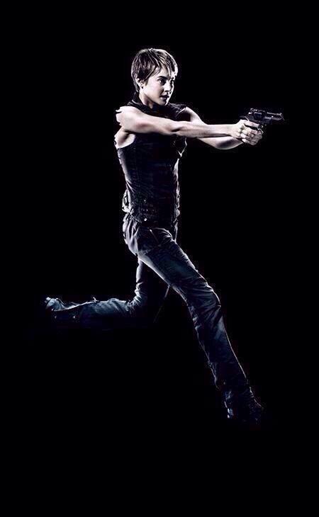 5Potterheads's tweet photo. Stills de Insurgente. (1) http://t.co/vUK0CaOlUj