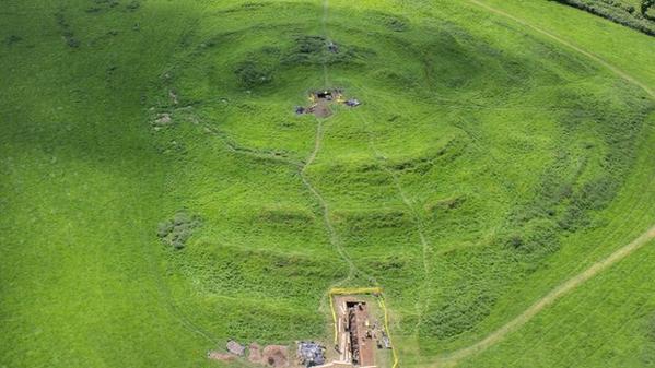 BBCNewsNI's tweet photo. Hill of Ward: Did #Halloween begin on this 'magical' ancient Irish site? http://t.co/uLSdX9JsHY http://t.co/Fz2c6n1mga