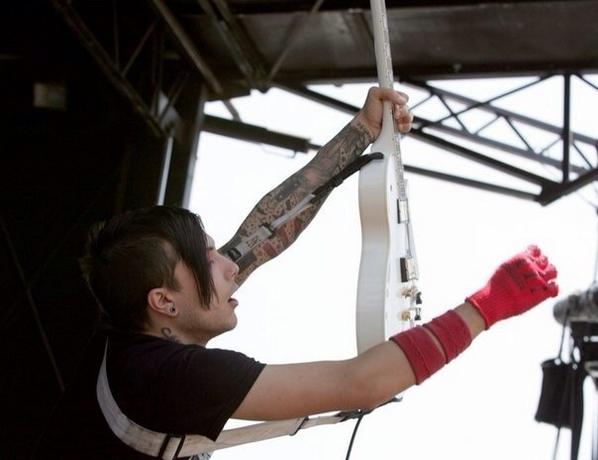 CRISSCOLFERK2's tweet image. #HappyBirthdayFrankIero