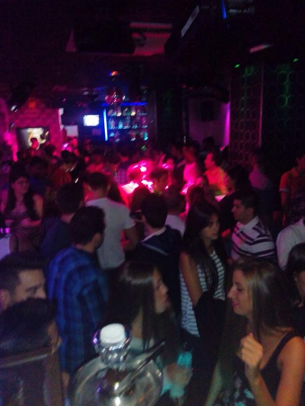 babylonbardecop's tweet photo. Esta semana empezamos yaaaa!!!hoy jueves abrimos y la vamos a liar!!!!!! http://t.co/BBVhTYD5Fd