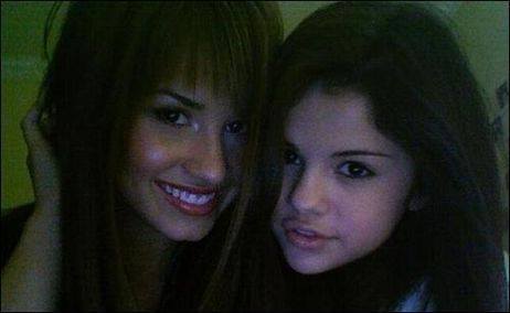 ValouGreece's tweet photo. Love will remember....
#delena #demiselena http://t.co/9slLGmJTVW