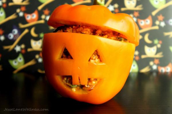 Dorset_vegan's tweet photo. Jack-o-Lantern Stuffed Peppers [Vegan] http://t.co/dQtSDvmRXw via @OneGreenPlanet http://t.co/DQdnqh8Ghz