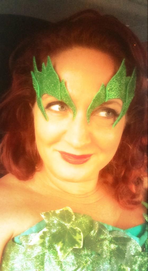 sunshinestyles's tweet photo. Can't wait to see everyone! #HallowBling http://t.co/zmjlG2IELU
