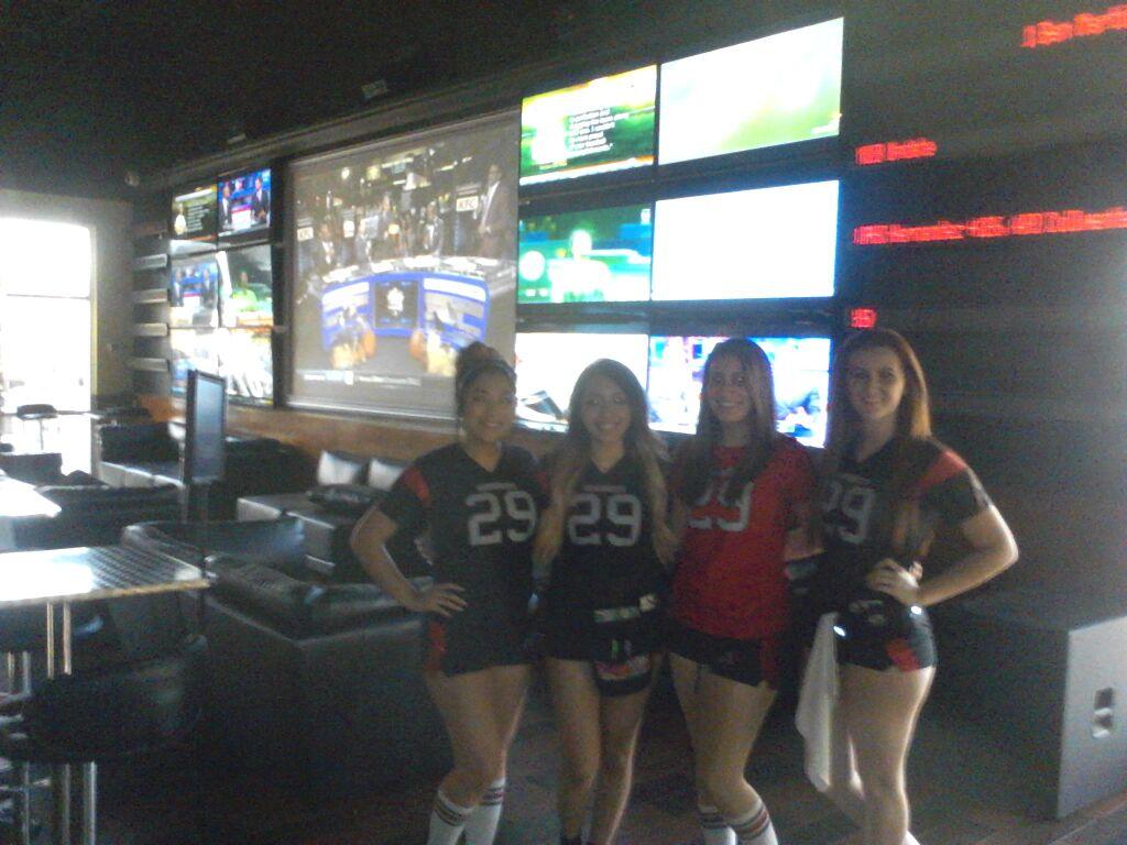 106 5 The Shark Kyrk Join 1065logan At Hard Knocks On Everhart For The Shark Pregame Party Til 7 Great Food And Drink Specials Football Http T Co Fwuwvpyjml