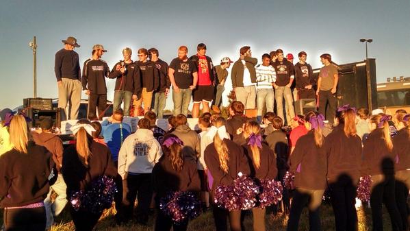 Gilmerschools's tweet photo. Countdown to BONFIRE! http://t.co/VcSoqbZTfl