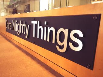 B1OyG3GIMAERKT7?format=jpg&name=small