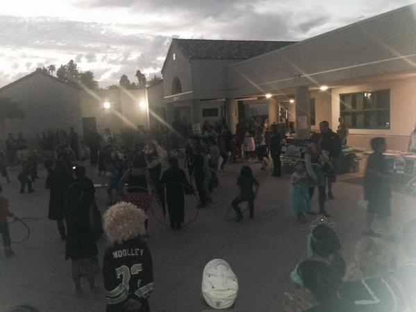 joegreen760's tweet photo. Finished @ Hannalei Elementary Fall festival! @HannStingrays Amazing School, Event &amp; PTA!! #wave #ptaallday @VUSDHR http://t.co/K6fCXcYCmt