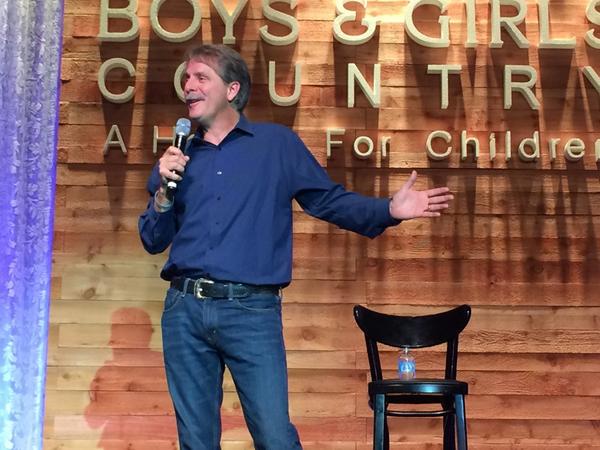 HoustonPortrait's tweet image. Photographing for @boysandgirlscountry gala with @JeffFoxworthie @HiltonAmeriHous @Garymaltz