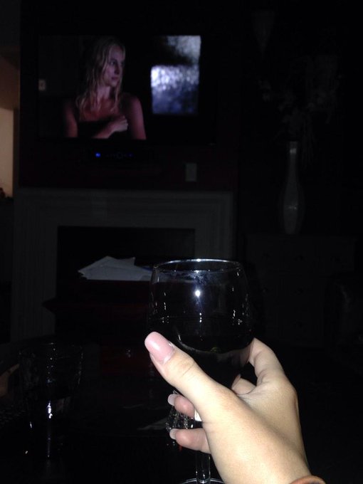 #tvd #VampireDiaries and #redwine much needed after this week from hell! #relax http://t.co/iVR1FCvH<a href="/tag/tvd"class="tags">#tvd</a><a href="/tag/vampirediaries"class="tags">#VampireDiaries</a><a href="/tag/redwine"class="tags">#redwine</a><a href="/tag/relax"class="tags"><span>#relax</span></a>