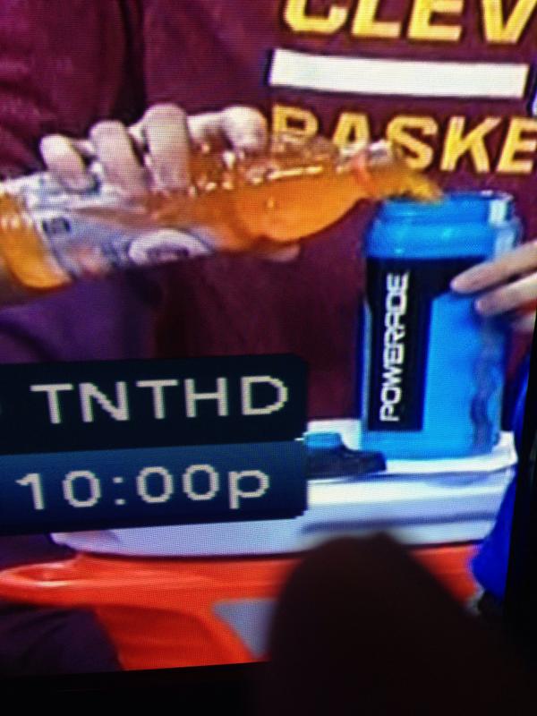 DOM_iZZO's tweet image. Powerade lost