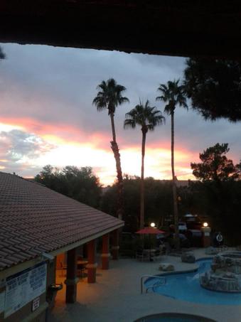 I love sunsets (: http://t.co/XusGPPsCaL<a href="/tag/roadtrip"class="tags"><span>#roadtrip</span></a>