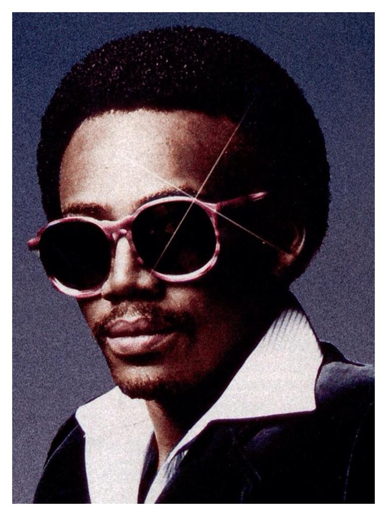 Happy Birthday 
Bernard Edwards R.I.P.
Musician, song writer and producer.   
