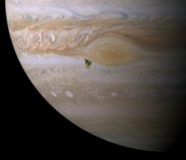 NotCorruptMedia's tweet photo. Just how big is Jupiter? This is what North America would look like on the gas giant: http://t.co/vdT7lANDB7