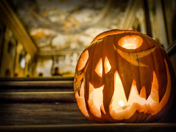 milomusing's tweet image. #orncreepy Had a great night in Ghostly Greenwich.