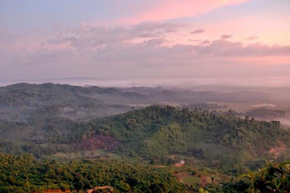 yg mau ikut bsk camp di bukit biru  bisa konfirm lg yaa.berangkat dr bpp jam 1 siang. Cp : 7EBCF650 @BalikpapanOne