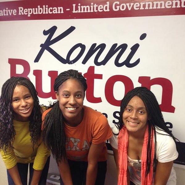 rkecseg84's tweet photo. Great to see young people chipping in for @KonniBurton campaign to #takebackSD10 for common sense Texans http://t.co/5BiZkdHmIU