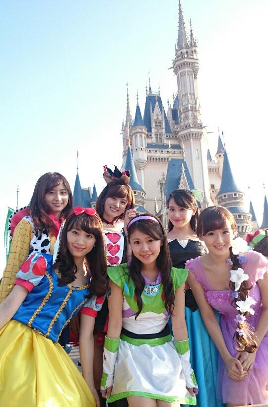 谷中麻里衣 やなかまりえ Happy Halloween 上野優花ちゃん ウッディ 曽田麻衣子ちゃん ハートの女王 玉木碧ちゃん アリエル 小山愛理ちゃん 白雪姫 野沢美仁ちゃん バズ 私 ラプンツェル ハロウィン 仮装ディズニー ディズニー Http T Co