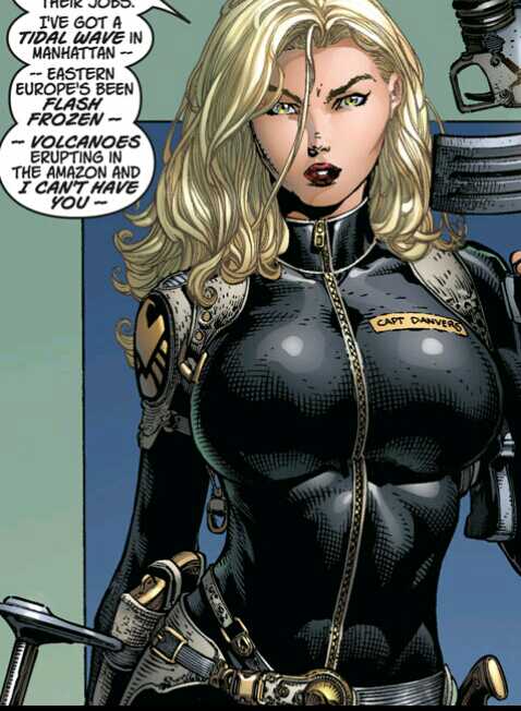 You need to wear that more often RT <a href="/DirectorDanvers/">Col. Carol Danvers</a>: I'm a dangerous woman (with or without a gun)