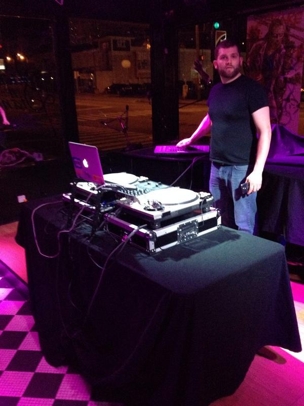 DJMikeNasty's tweet photo. The set up tonight #djmikenasty #professionalpartyrocker http://t.co/8LnA4XVAsH