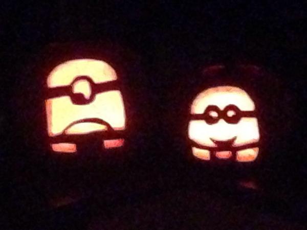 GarrettTP's tweet photo. Minion carving with @vanessamwagner 
Her's is way better....again. http://t.co/Ufscaw3LQr