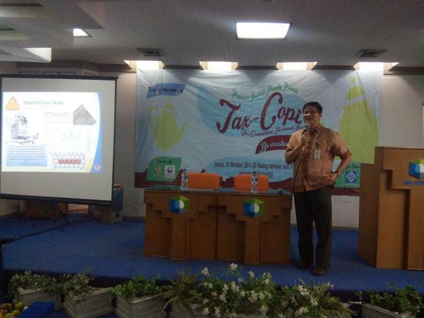Ada penyuluhan pajak loooh, pembicaranya Bapak Endaryono dari DJP. Yuk kita nambah wawasan tentang pajak :D #TAXCOPI