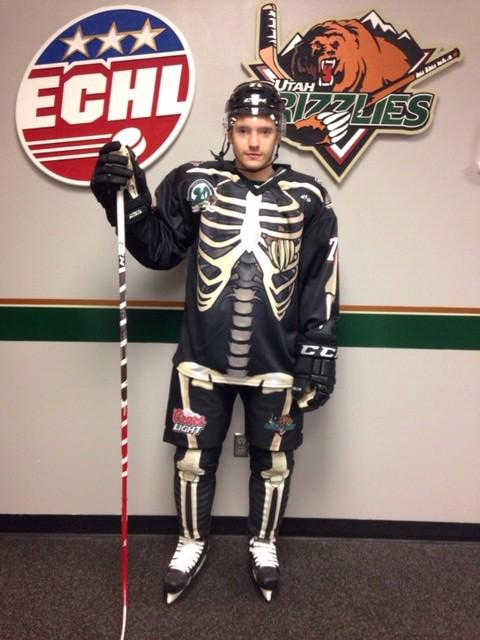 ECHL's Utah Grizzlies commemorate Halloween with skeleton uniforms (Photo)